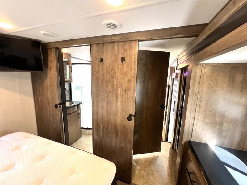 2022 Forest River 2022 Forest River Vengeance Rogue Armored - thumbnail 51