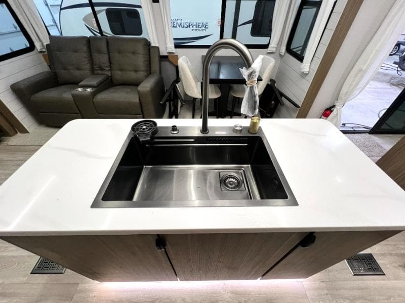 2026 Forest River 2026 Forest River Salem Grand Villa - thumbnail 24