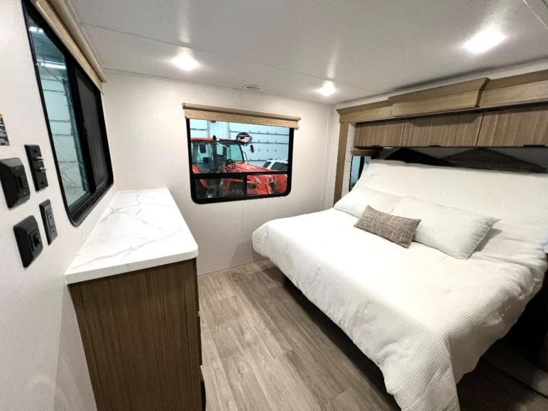 2026 Forest River 2026 Forest River Salem Grand Villa - thumbnail 44