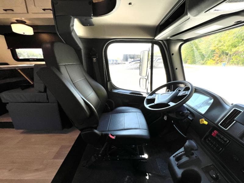 2026 NeXus RV 2026 NeXus RV Wraith - thumbnail 21