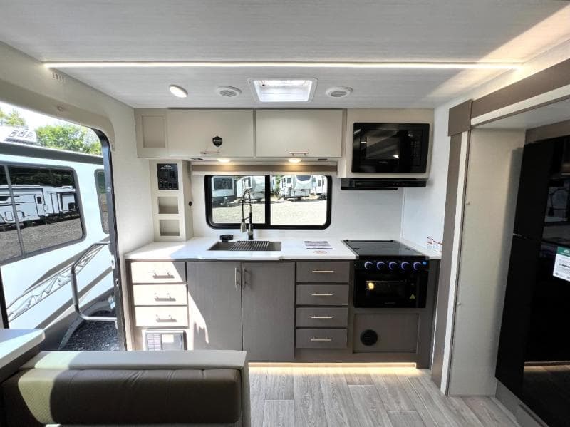 2026 East To West 2026 East To West Alta - thumbnail 21