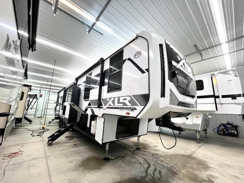 2026 Forest River 2026 Forest River Xlr Nitro Toy Hauler - thumbnail 3
