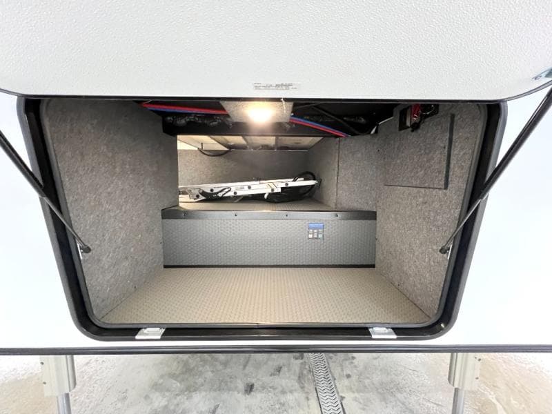 2026 Forest River 2026 Forest River Xlr Nitro Toy Hauler - thumbnail 12