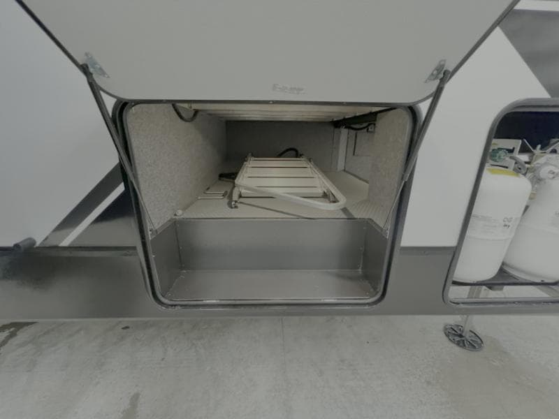 2026 Forest River 2026 Forest River Xlr Nitro Toy Hauler - thumbnail 13