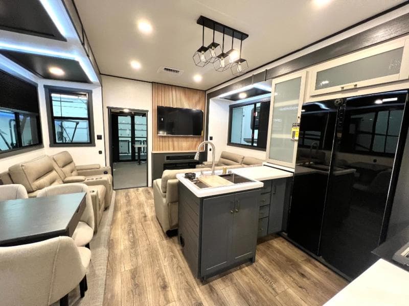 2026 Forest River 2026 Forest River Xlr Nitro Toy Hauler - thumbnail 16