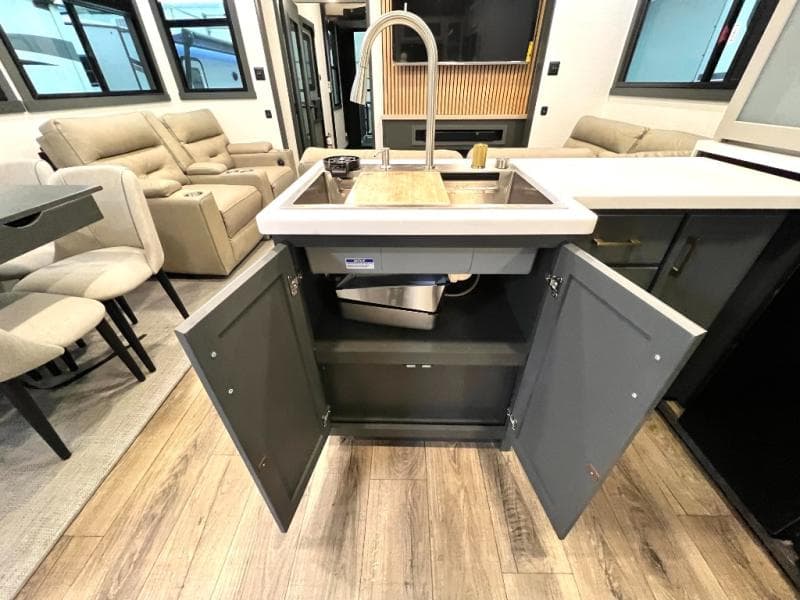 2026 Forest River 2026 Forest River Xlr Nitro Toy Hauler - thumbnail 18