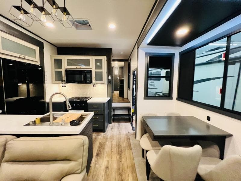 2026 Forest River 2026 Forest River Xlr Nitro Toy Hauler - thumbnail 39