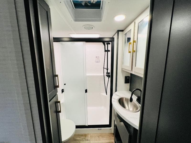 2026 Forest River 2026 Forest River Xlr Nitro Toy Hauler - thumbnail 41