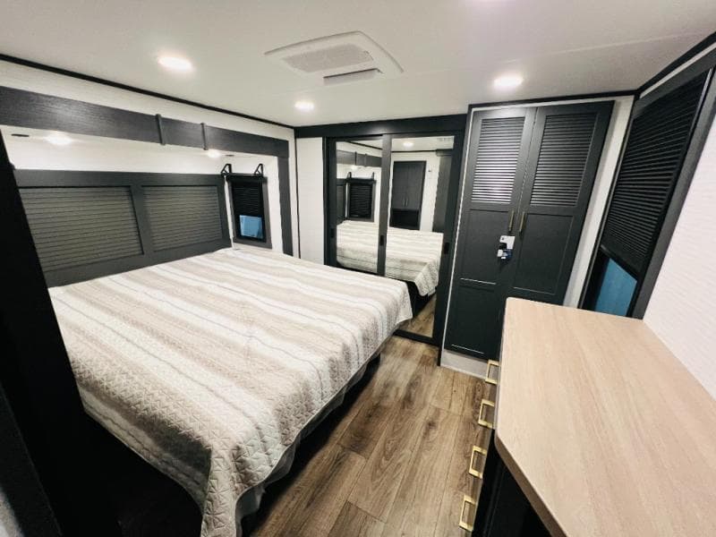 2026 Forest River 2026 Forest River Xlr Nitro Toy Hauler - thumbnail 49