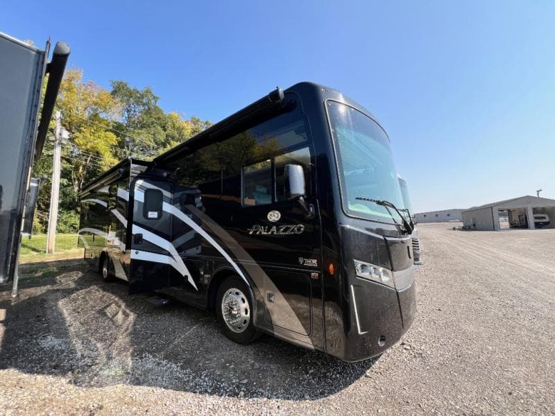 2019 Thor Motor Coach 2019 Thor Motor Coach Palazzo - thumbnail 6