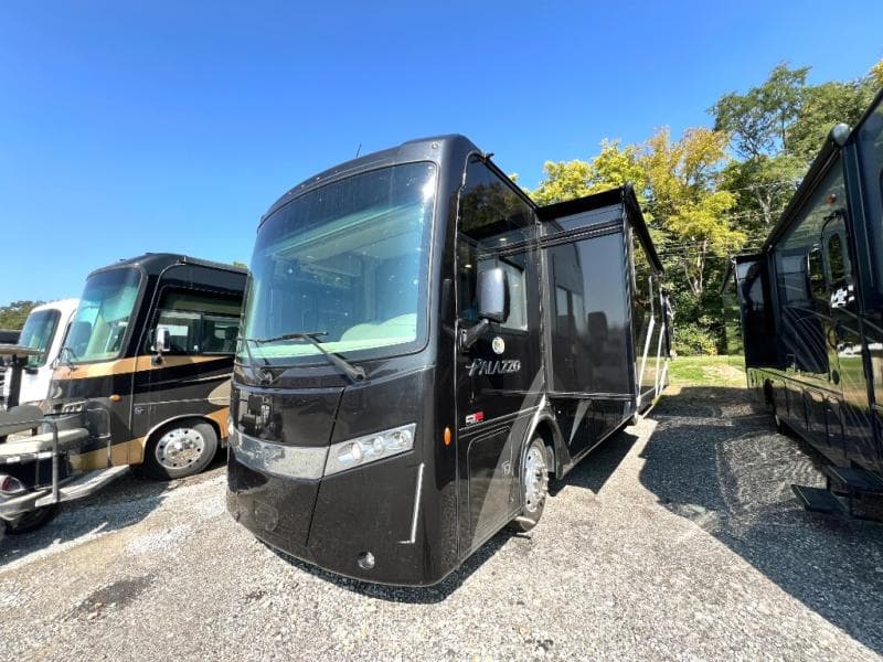 2019 Thor Motor Coach 2019 Thor Motor Coach Palazzo - thumbnail 8