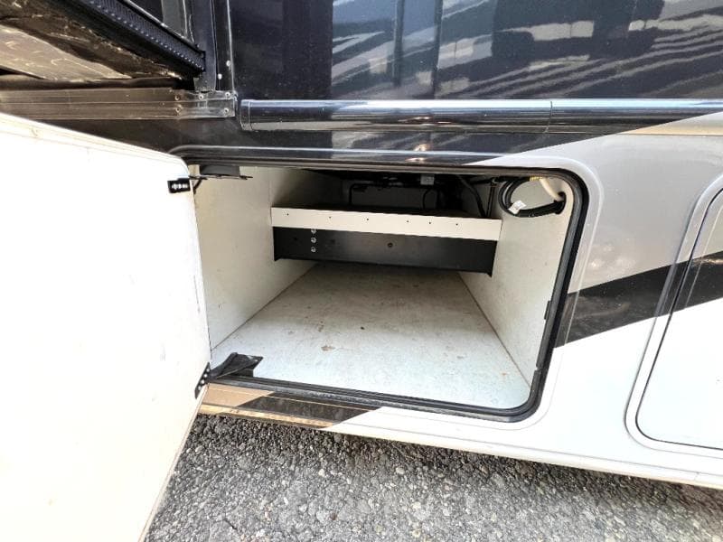 2019 Thor Motor Coach 2019 Thor Motor Coach Palazzo - thumbnail 15