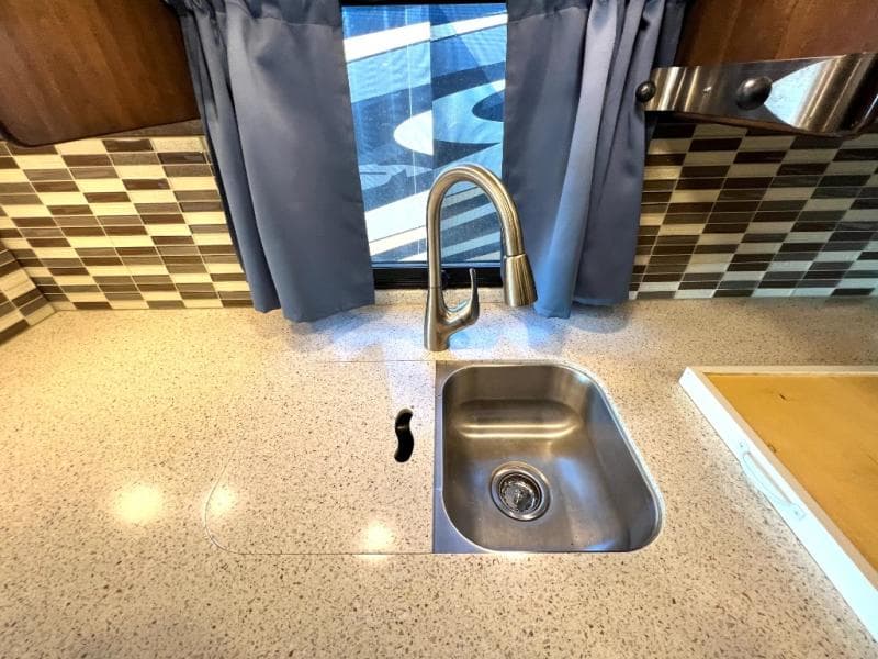 2019 Thor Motor Coach 2019 Thor Motor Coach Palazzo - thumbnail 38