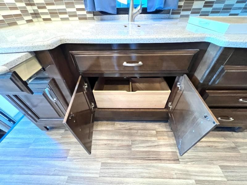 2019 Thor Motor Coach 2019 Thor Motor Coach Palazzo - thumbnail 39