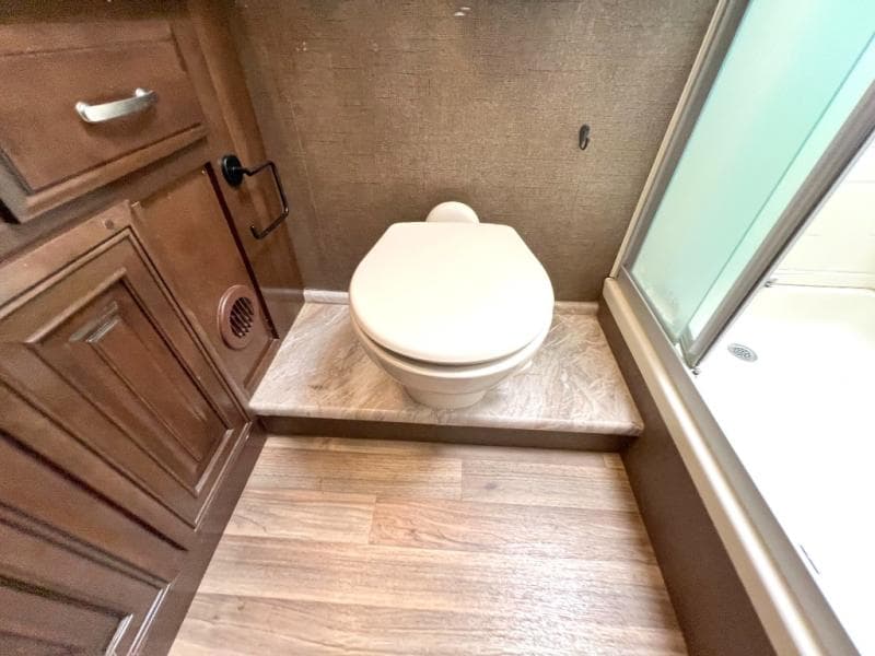 2019 Thor Motor Coach 2019 Thor Motor Coach Palazzo - thumbnail 47