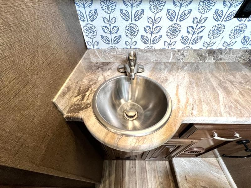 2019 Thor Motor Coach 2019 Thor Motor Coach Palazzo - thumbnail 49