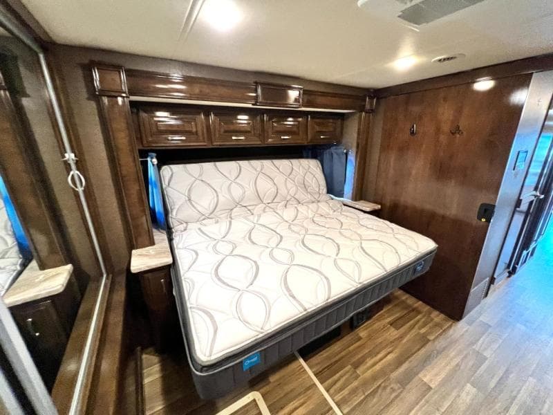 2019 Thor Motor Coach 2019 Thor Motor Coach Palazzo - thumbnail 56