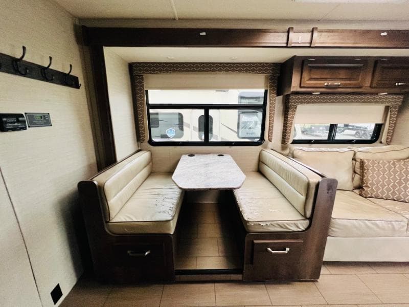 2019 Jayco 2019 Jayco Greyhawk - thumbnail 25