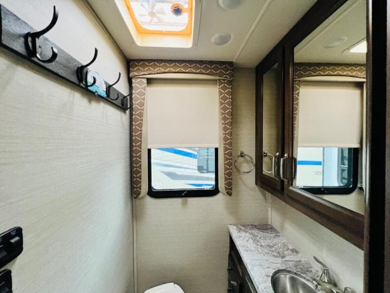 2019 Jayco 2019 Jayco Greyhawk - thumbnail 29