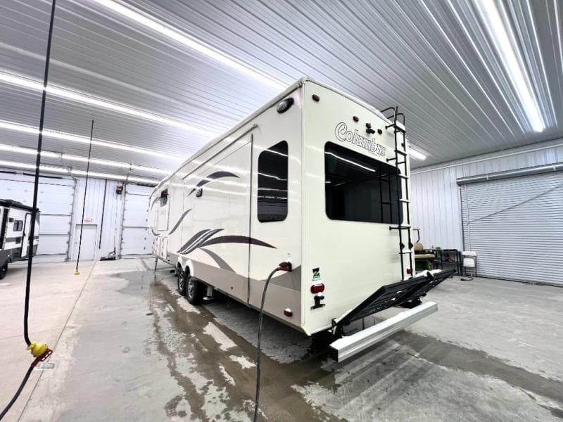 2017 Palomino 2017 Palomino Columbus - thumbnail 9