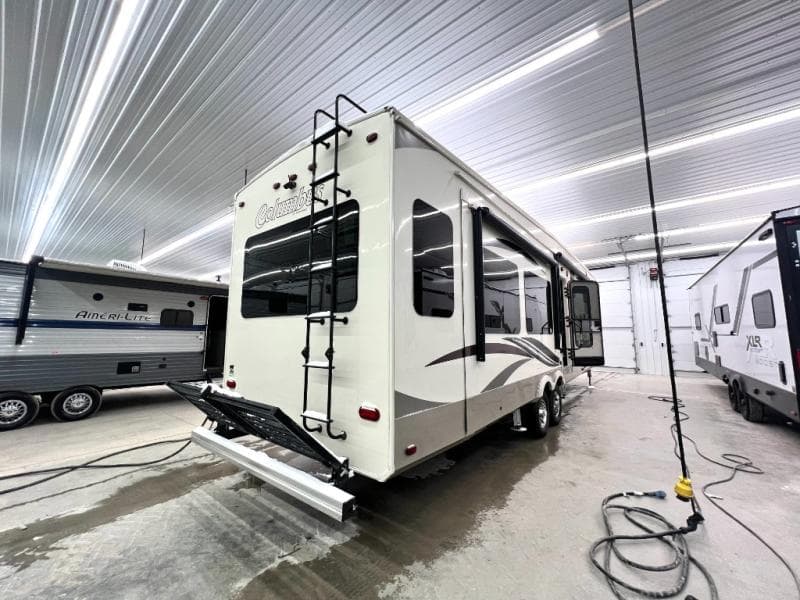 2017 Palomino 2017 Palomino Columbus - thumbnail 11