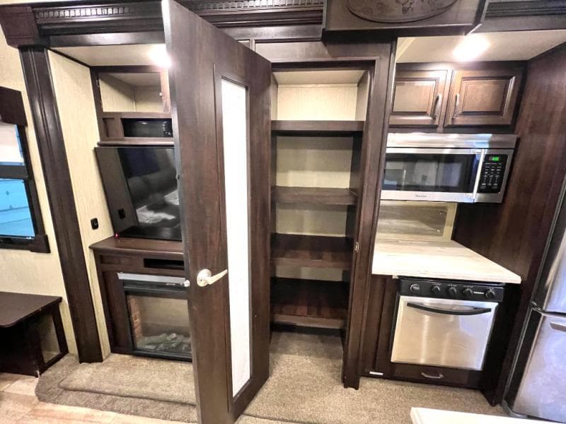 2017 Palomino 2017 Palomino Columbus - thumbnail 23