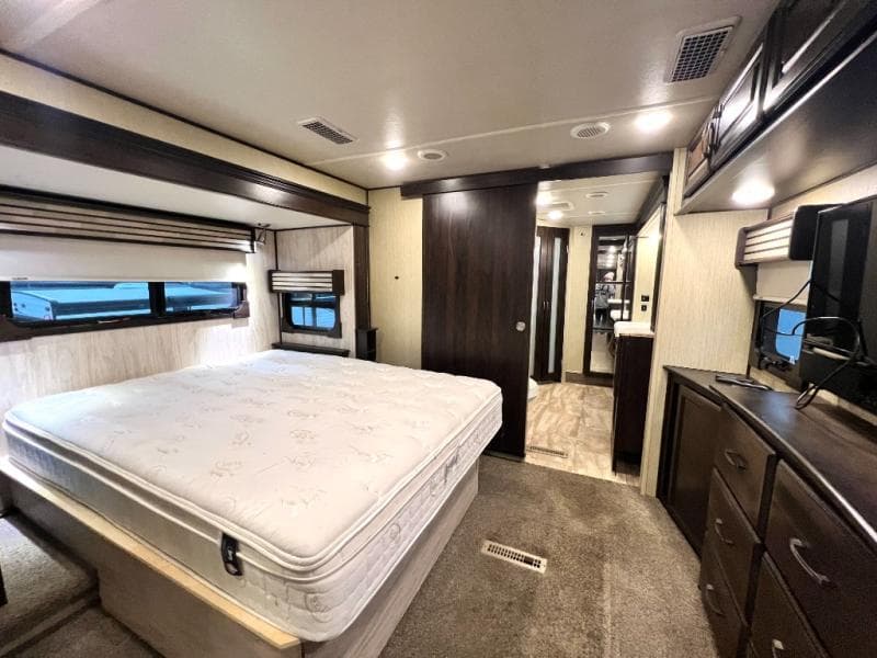 2017 Palomino 2017 Palomino Columbus - thumbnail 36