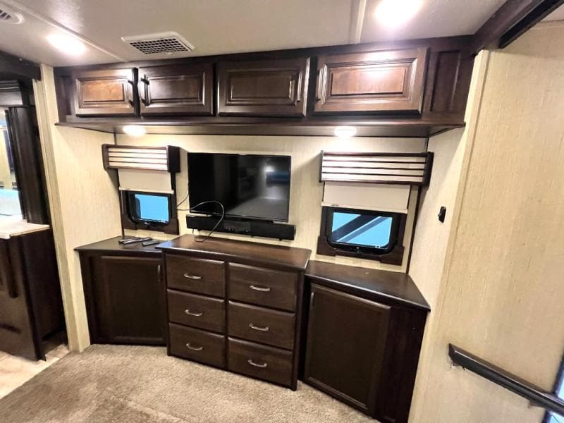 2017 Palomino 2017 Palomino Columbus - thumbnail 38