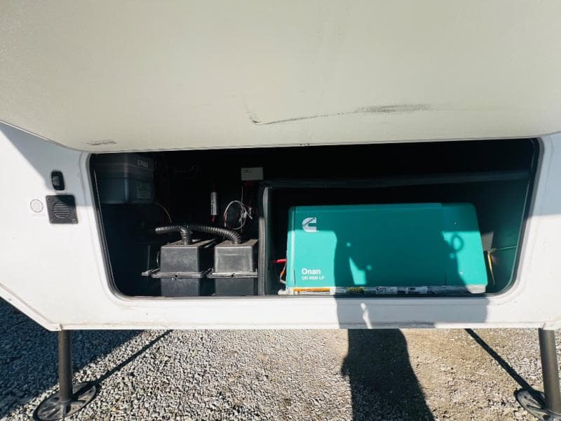 2023 Grand Design 2023 Grand Design Solitude - thumbnail 7