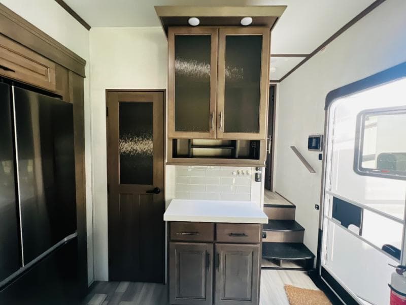 2023 Grand Design 2023 Grand Design Solitude - thumbnail 23