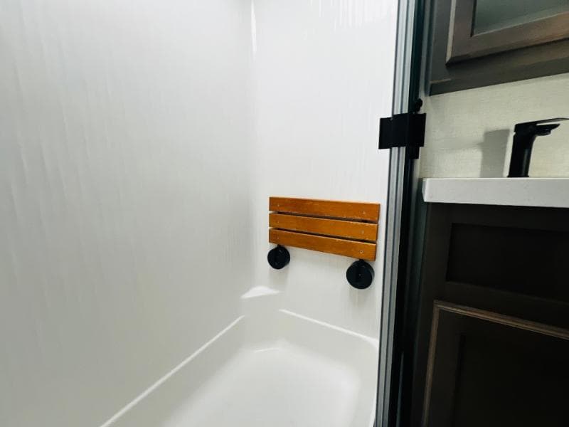 2023 Grand Design 2023 Grand Design Solitude - thumbnail 31