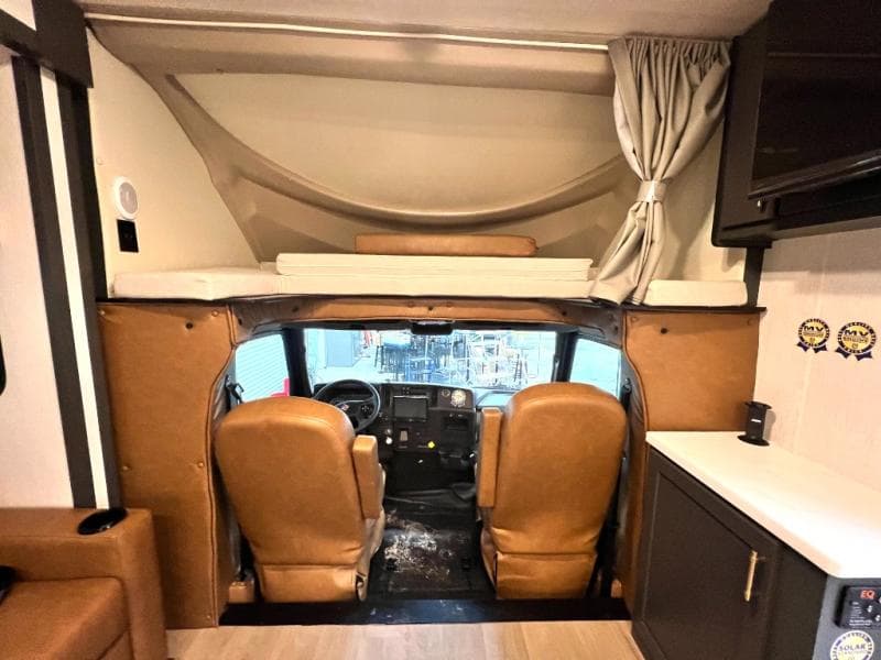 2026 NeXus RV 2026 NeXus RV Ghost - thumbnail 3