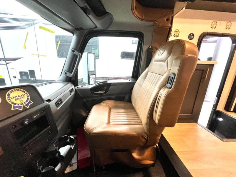 2026 NeXus RV 2026 NeXus RV Ghost - thumbnail 5