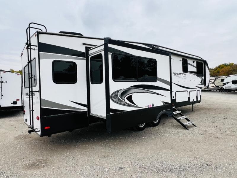 2022 Grand Design Reflection 31MB