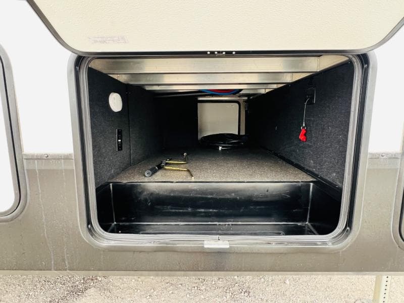 2022 Grand Design 2022 Grand Design Reflection - thumbnail 6