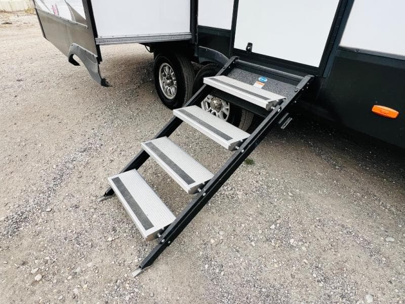 2022 Grand Design 2022 Grand Design Reflection - thumbnail 8