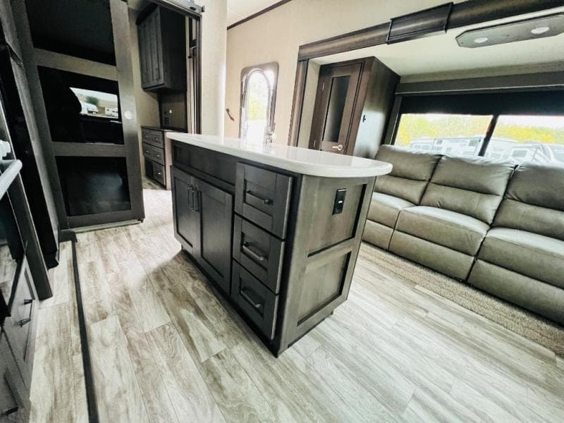 2022 Grand Design 2022 Grand Design Reflection - thumbnail 15