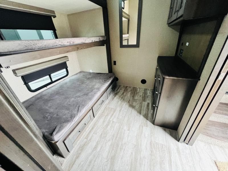 2022 Grand Design 2022 Grand Design Reflection - thumbnail 18