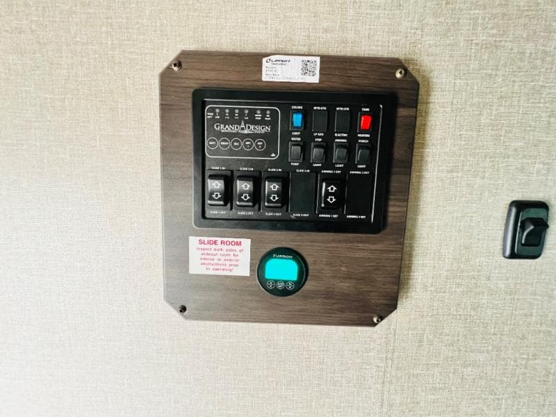 2022 Grand Design 2022 Grand Design Reflection - thumbnail 21