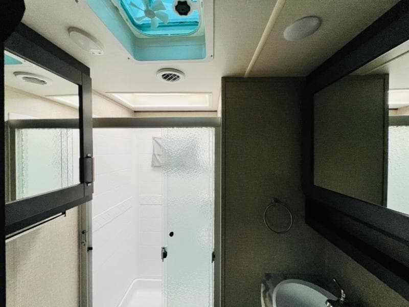 2022 Grand Design 2022 Grand Design Reflection - thumbnail 22