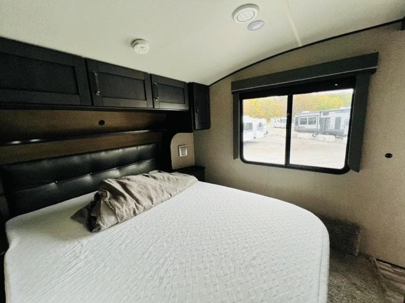 2022 Grand Design 2022 Grand Design Reflection - thumbnail 26