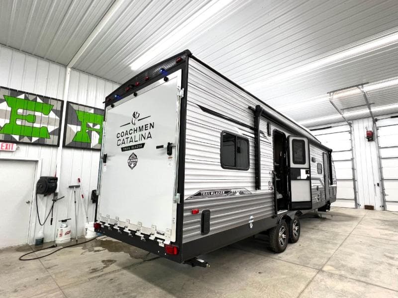 2025 Coachmen 2025 Coachmen Catalina Trail Blazer - thumbnail 11