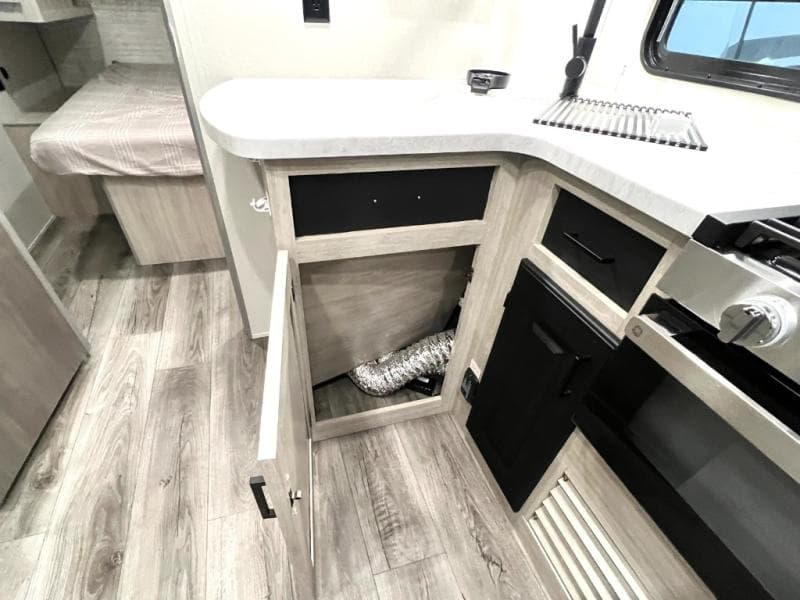 2025 Coachmen 2025 Coachmen Catalina Trail Blazer - thumbnail 24