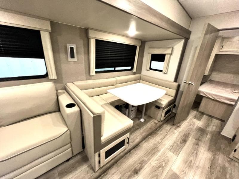 2025 Coachmen 2025 Coachmen Catalina Trail Blazer - thumbnail 31