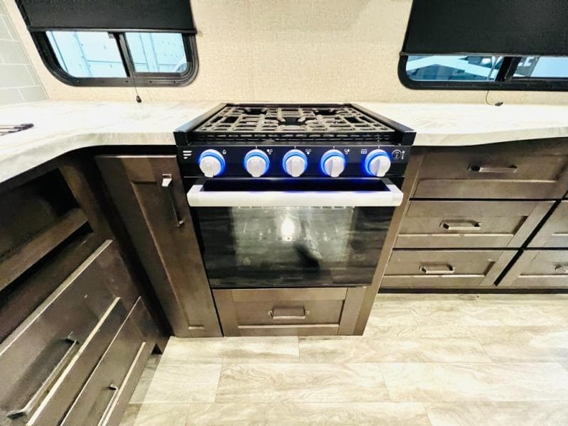 2022 Grand Design 2022 Grand Design Reflection 150 Series - thumbnail 17