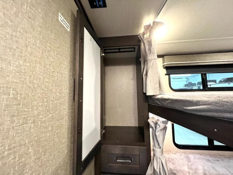 2022 Grand Design 2022 Grand Design Reflection 150 Series - thumbnail 26