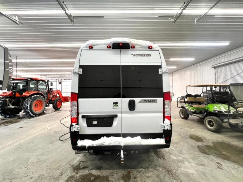 2023 Winnebago 2023 Winnebago Roamer - thumbnail 7