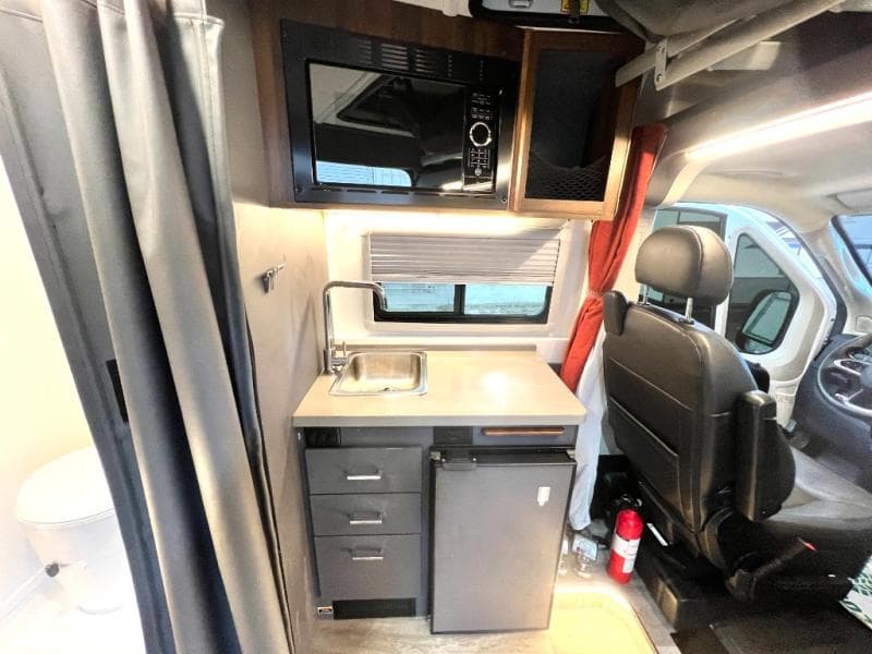 2023 Winnebago 2023 Winnebago Roamer - thumbnail 12