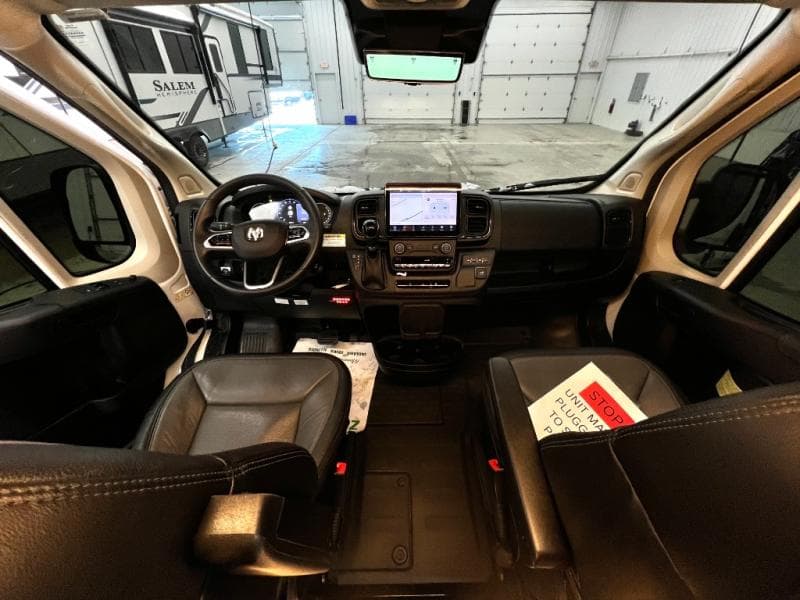 2023 Winnebago 2023 Winnebago Roamer - thumbnail 17