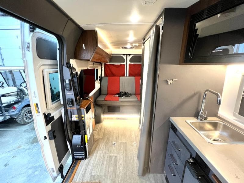 2023 Winnebago 2023 Winnebago Roamer - thumbnail 24
